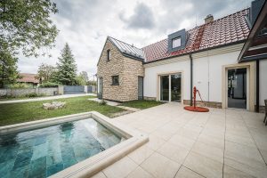 Z hlavného mesta na vidiek? V prípade takejto usadlosti by ste sa neváhali presťahovať ani vy!