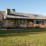 Nízkoenergetická stavba so sedlovou strechou a obdĺžnikovým pôdorysom v Hampshire