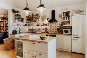 Akoby ste otvorili dvere domov! Starý dom pri slovenských hraniciach vás očarí nostalgickým nábytkom a útulnou atmosférou